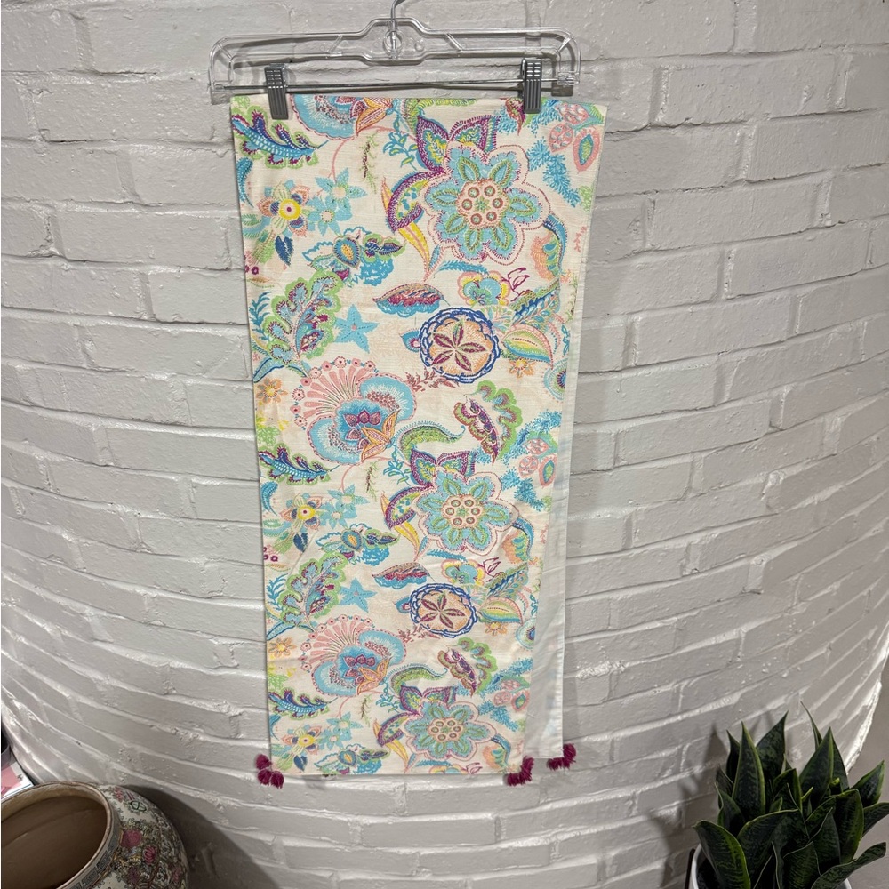 Cost Plus World Market Cotton Table Runner